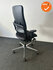 Grahl Xenium Classic bureaustoel - Classic - refurbished - Zwarte stoffering met grijze zijkant zitting - chroom voetkruis - zwarte rugbeugels