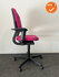 Ahrend 220 bureaustoel - 2D - bestaande roze stoffering - Zwart voetkruis