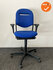 Ahrend 220 bureaustoel - 2D - bestaande blauwe stoffering - Zwart voetkruis