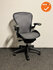 Herman Miller - Aeron - B - Grijze Mesh stoffering - zwart voetkruis 