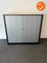 TDS Roldeurkast - 110x120x47cm - B-Keuze - Zwart met gijze kunststof deuren