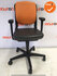 Ahrend 230 - medium rug - oranje rug - antraciete zitting - kunstleer