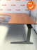 Ahrend hoekbureau - 200x200cm - kastanje - trespa - Essa - Kleur poot naar keuze